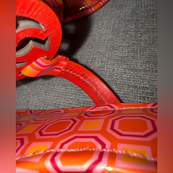 Tory Burch Miller Sandals Flip Flop Orange Coral Pink Octagon Patent Leather - Picture 9 of 10